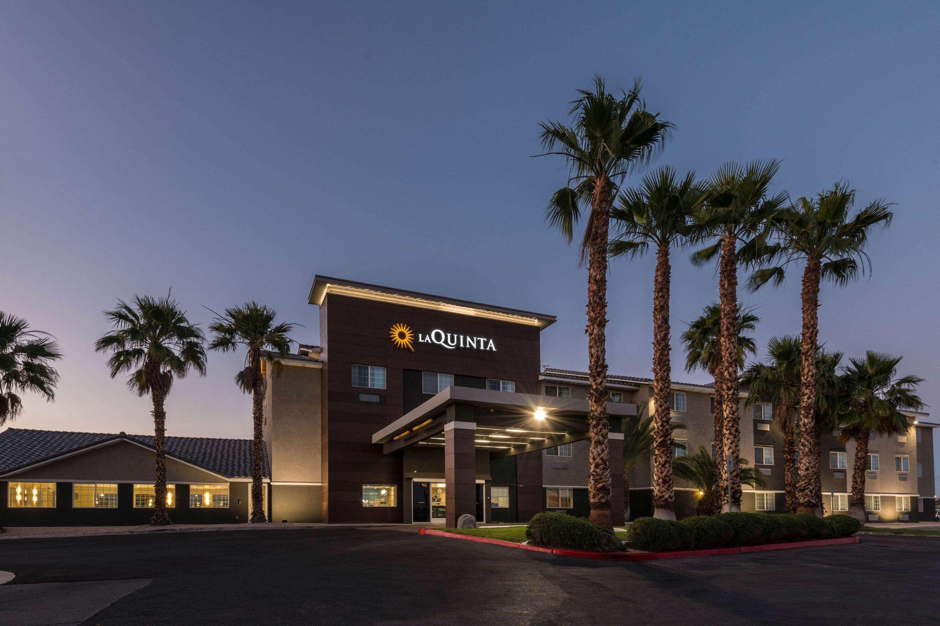 La Quinta Inn & Suites By Wyndham Las Vegas Nellis Exterior foto
